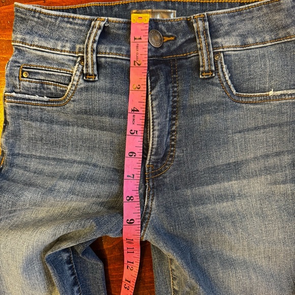 Kut from the Kloth Natalie Fab AB Bootcut. Size 00 - Picture 4 of 11